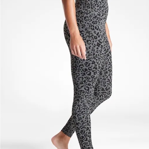Athleta Black Leopard Elation Ultra High Rise Tights S - Picture 10 of 10